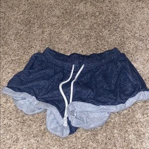 Cute navy drawstring shorts.